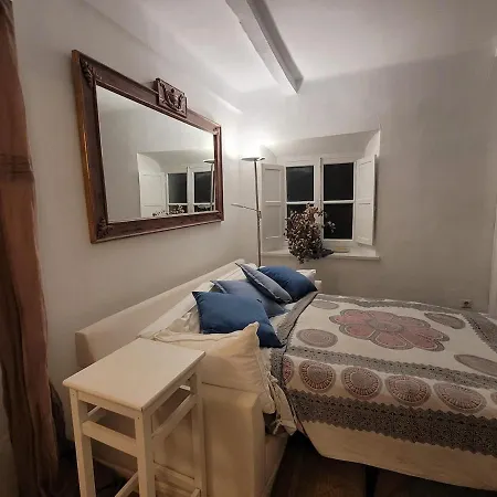 With Terrace Old Town Apartment *